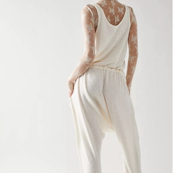 On a cloud romper - Picture 3 of 4